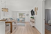 CLM 16B Gorgeous, pet friendly - Private beach access