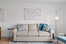 CLM 16B  Gorgeous, pet friendly - Private beach access - Image 4