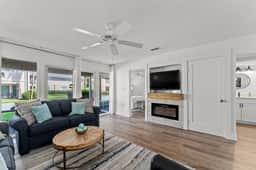 CLM 4A  Lovely Destin Chateau Unit - Private Beach Access - Image 3