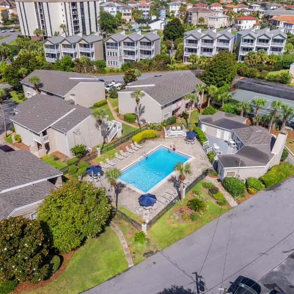 CLM 4A  Lovely Destin Chateau Unit - Private Beach Access - Image 1